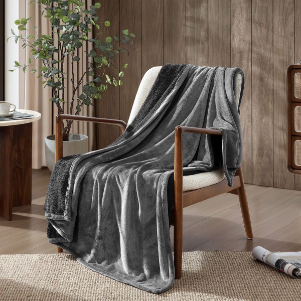 JASPER BOUCLE THROW - Image 3