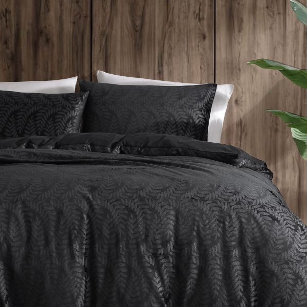 RUI EMBOSSED VELVET QUILT COVER SET