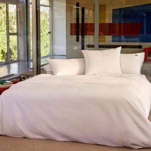 LTAMIS White Quilt Cover