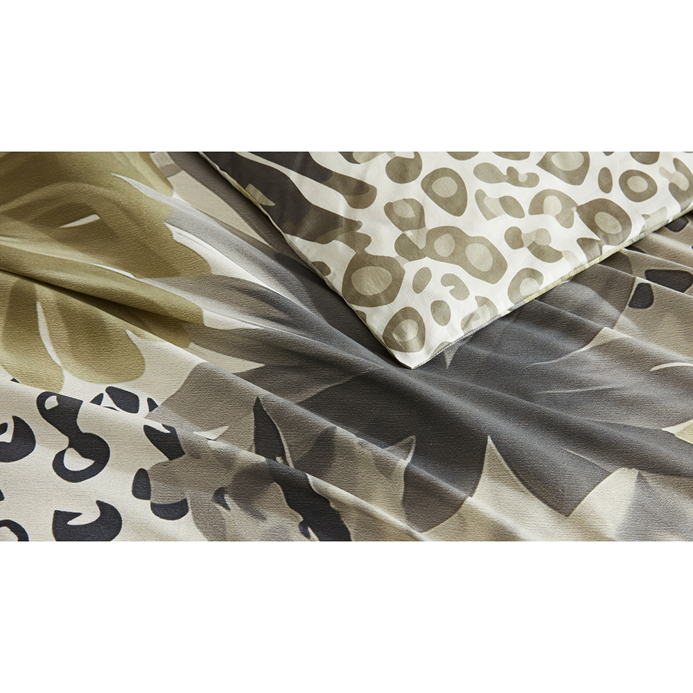 MERIDITH QUILT COVER SET - Image 2