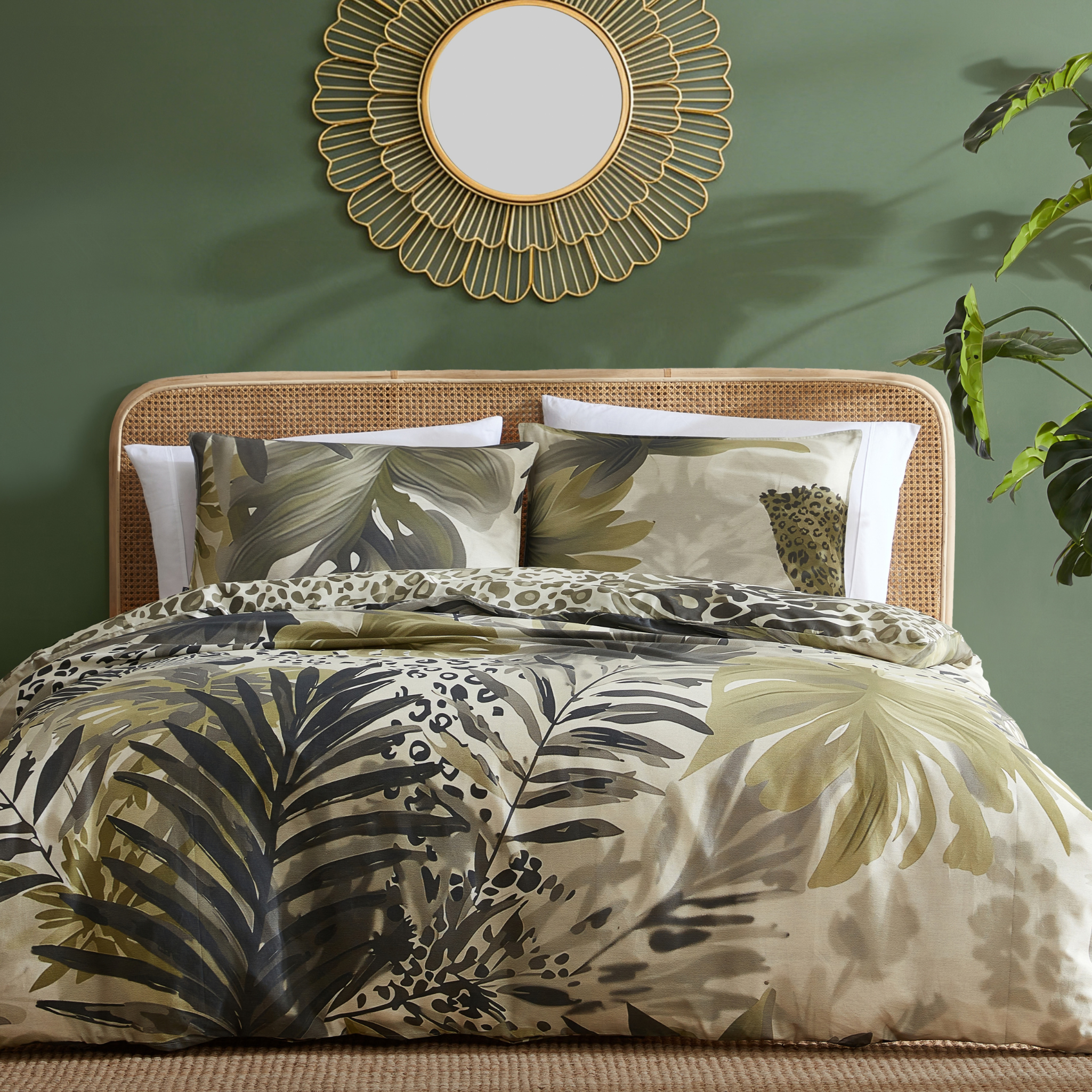 MERIDITH QUILT COVER SET
