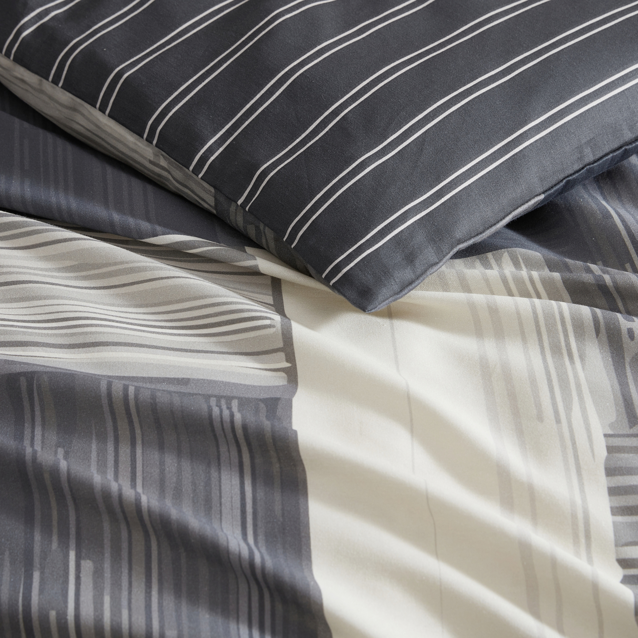 CAMERON QUILT COVER SET - Image 2