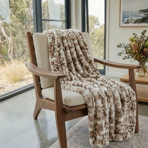 Jayne BUBBLE MINK THROW IN CARAMEL